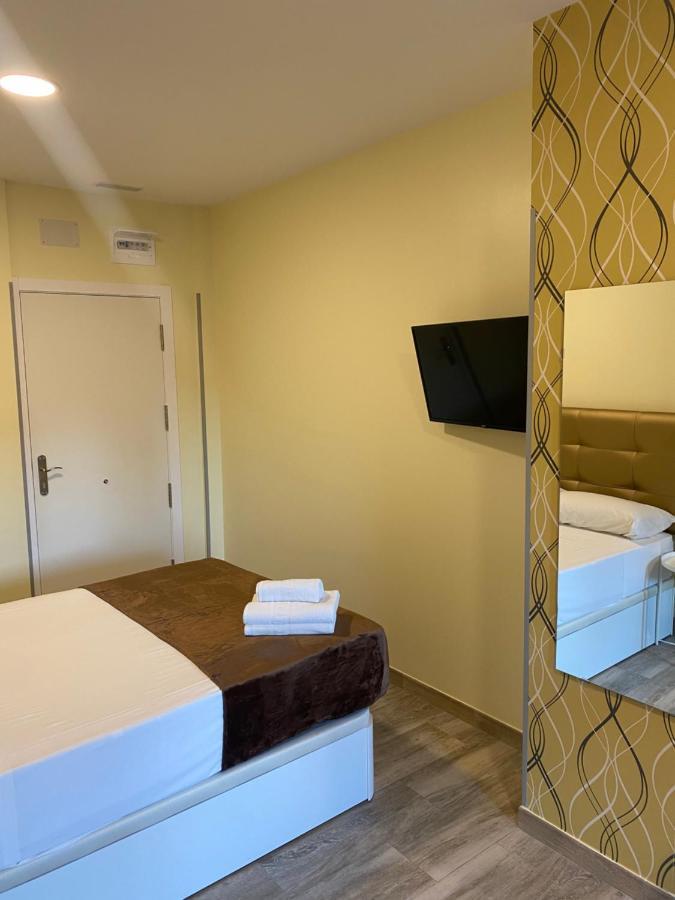 Hostal Alaska Мадрид Экстерьер фото
