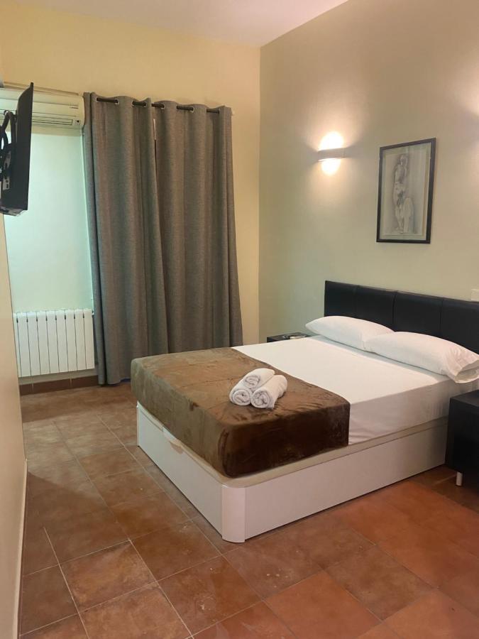 Hostal Alaska Мадрид Экстерьер фото