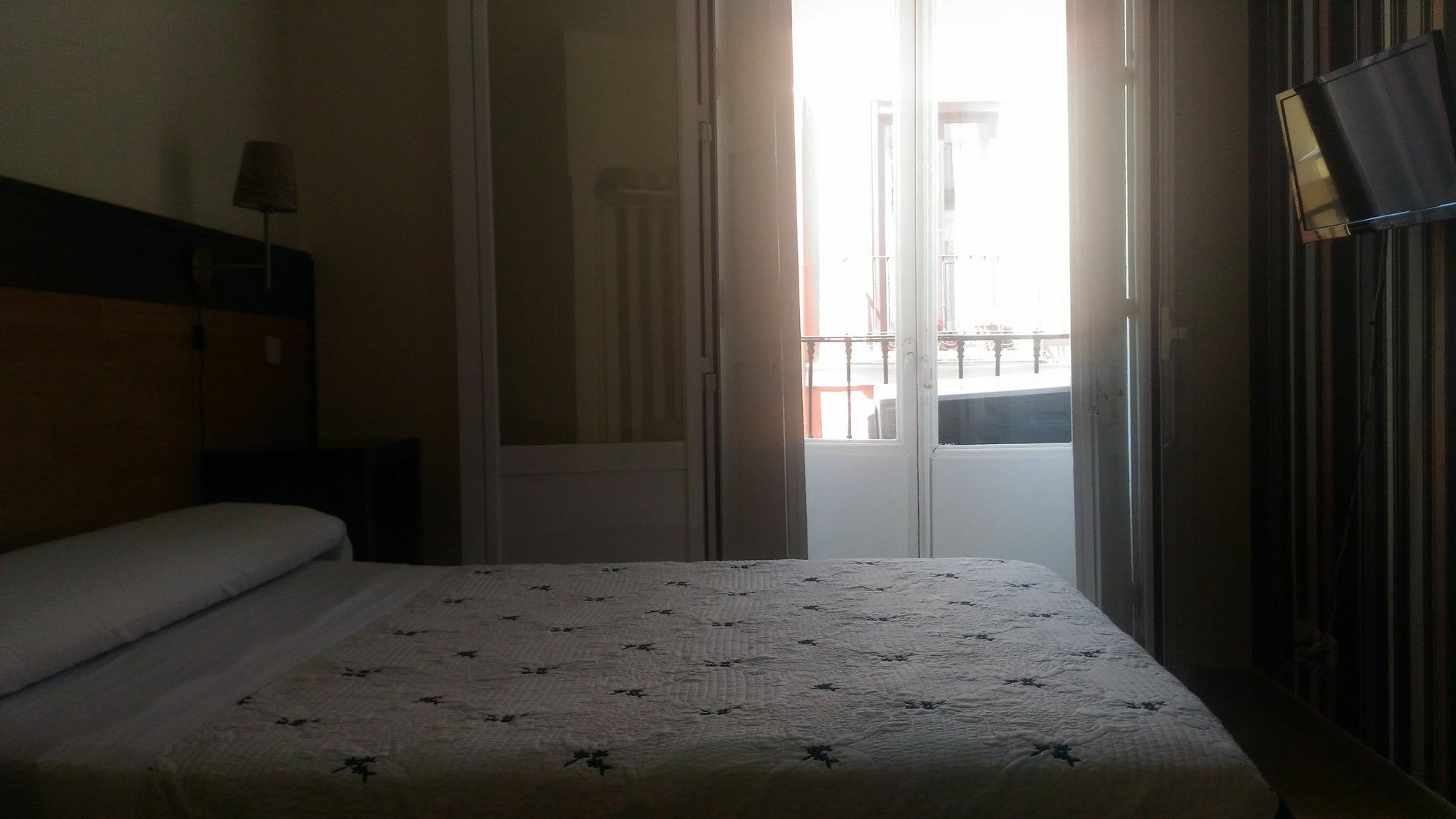 Hostal Alaska Мадрид Экстерьер фото