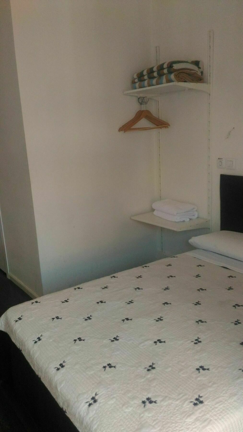 Hostal Alaska Мадрид Экстерьер фото