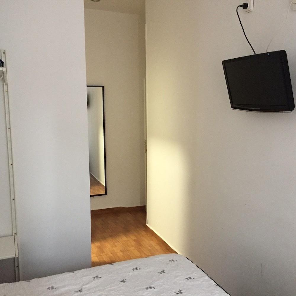 Hostal Alaska Мадрид Экстерьер фото